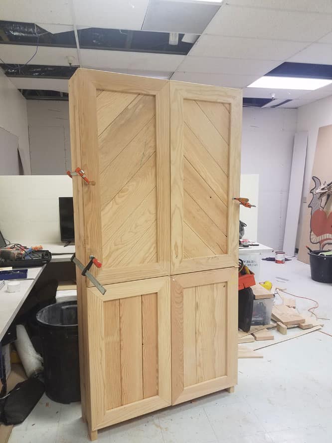 creating escape game props and furniture